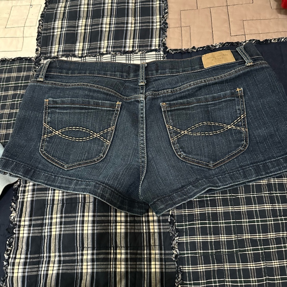 Stylish Blue Denim Women's Shorts
